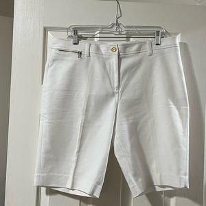 Jones New York Bermudas pant. Size 12
